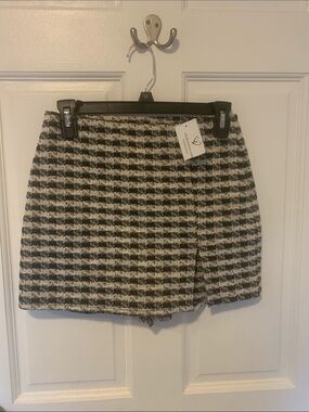 Windsor Black and White Houndstooth Skort